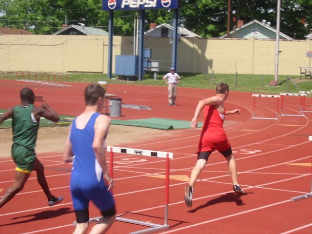boys300meterhurdlesgazette06.jpg