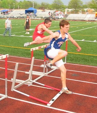 adamwalker110hurdharrcochamp06.jpg