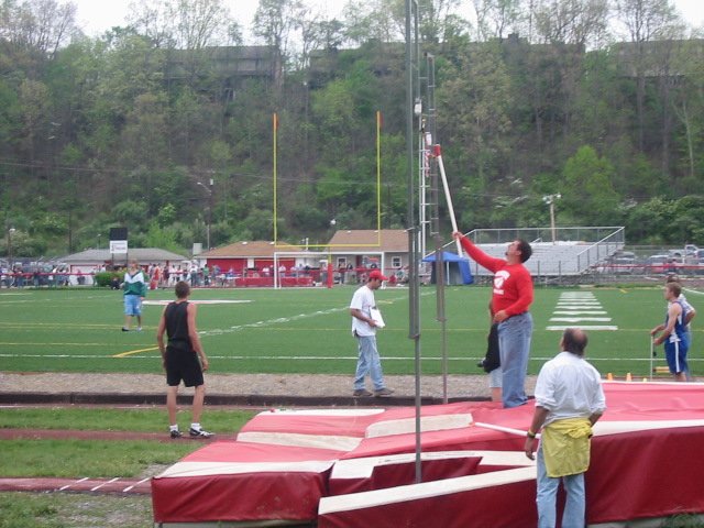 coachdawsonsettingbarharcochamp06.jpg