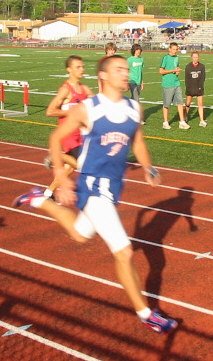 wesleymurray4x200mrelatharrcochamp06.jpg