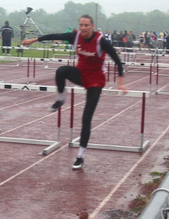 jennafoggshuttlehurdlesreg06.jpg