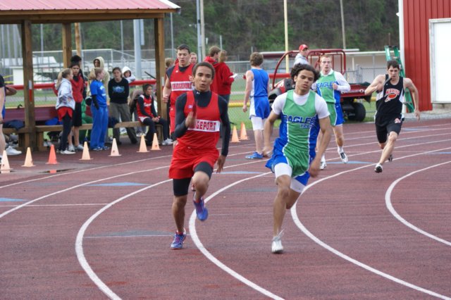track2009144.jpg